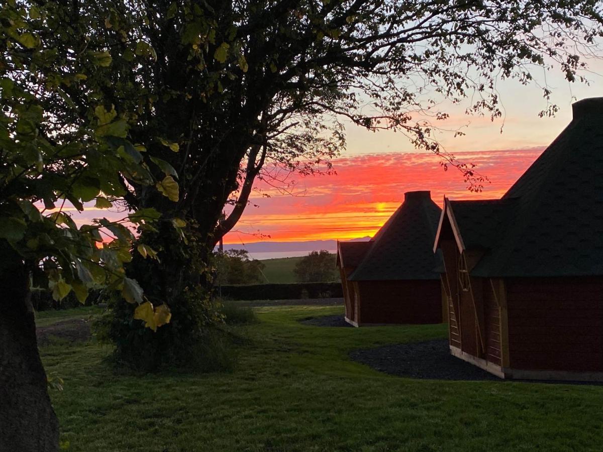 Elsay May Luxury Hot Tub Lodges Exclusively For Couples Over 25Yrs And Dog Friendly Turnberry Exterior foto