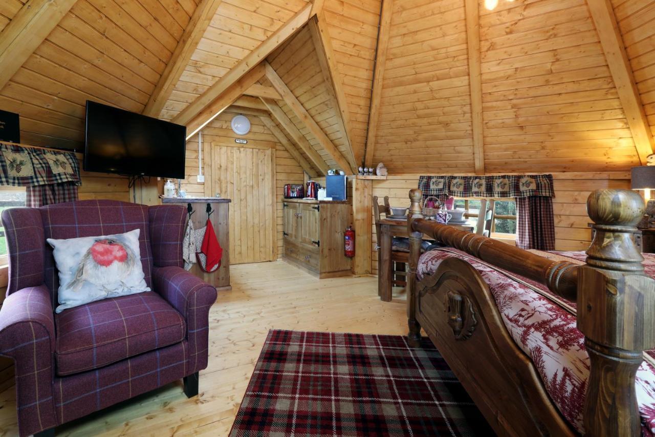 Elsay May Luxury Hot Tub Lodges Exclusively For Couples Over 25Yrs And Dog Friendly Turnberry Exterior foto