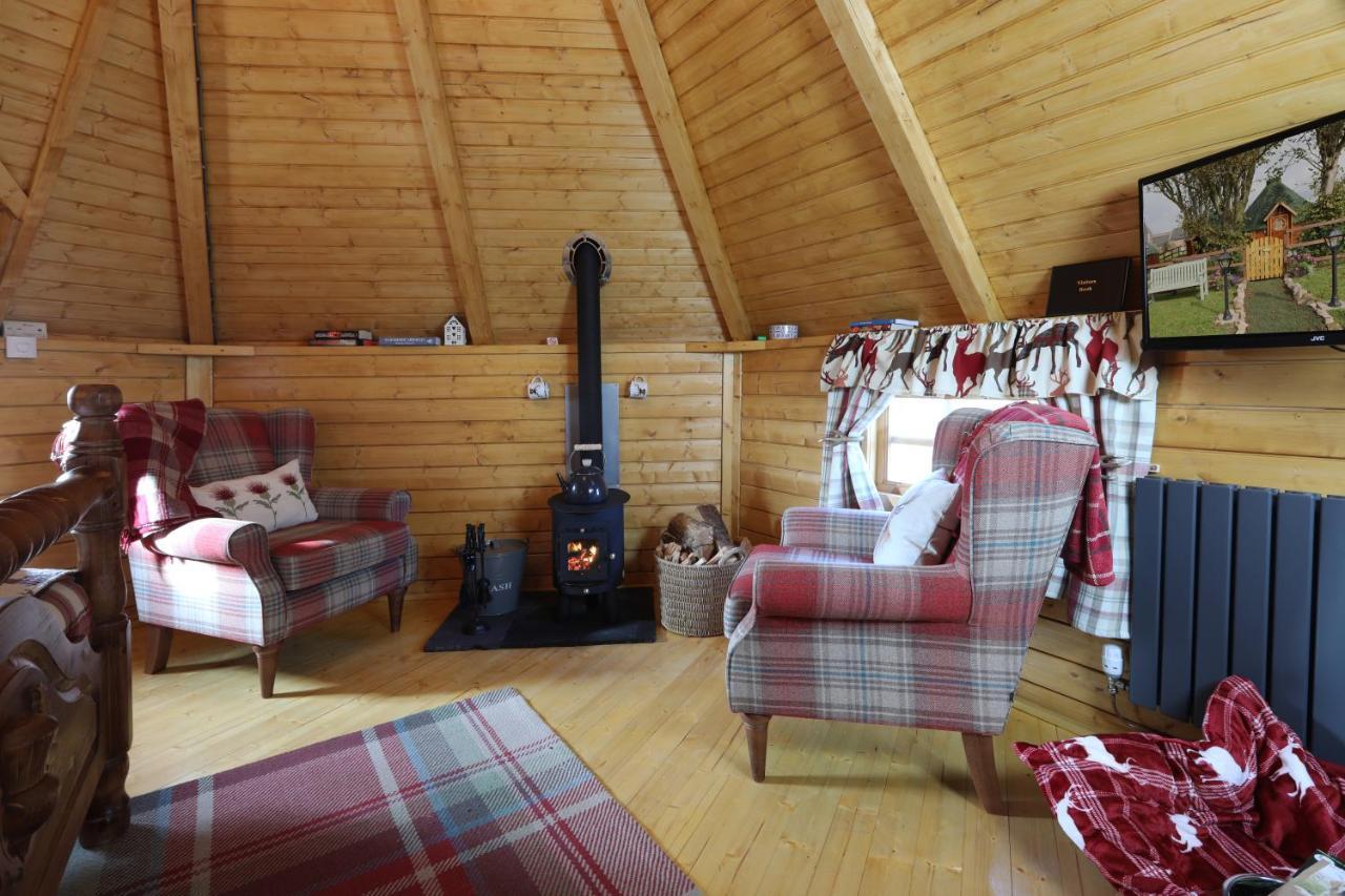 Elsay May Luxury Hot Tub Lodges Exclusively For Couples Over 25Yrs And Dog Friendly Turnberry Exterior foto